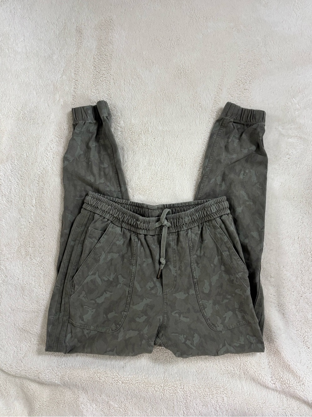 Athleta Olive Camo Drawstring Joggers